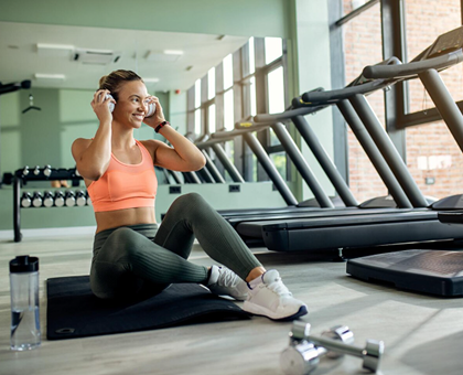 ფიტნეს დარბაზის ერთ თვიანი ულიმიტო აბონემენტი