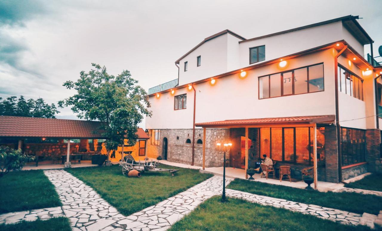 განიტვირთე ოჯახთან ერთად თელავში