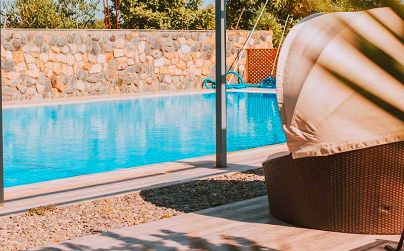 შექმენი დაუვიწყარი მოგონებები მეგობრეთან ერთად ტყუპების საღვინე სახლში 6