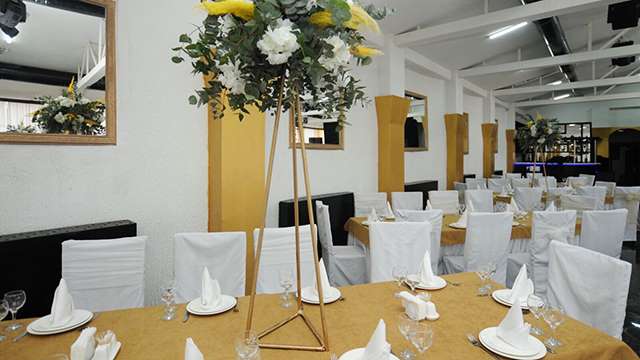 12 ლარად, 53%-იანი ფასდაკლების Swooper Code-ი, მენიუ 10-12 სტუმარზე + ცოცხალი მუსიკა რესტორანში «მეგრული» image 0