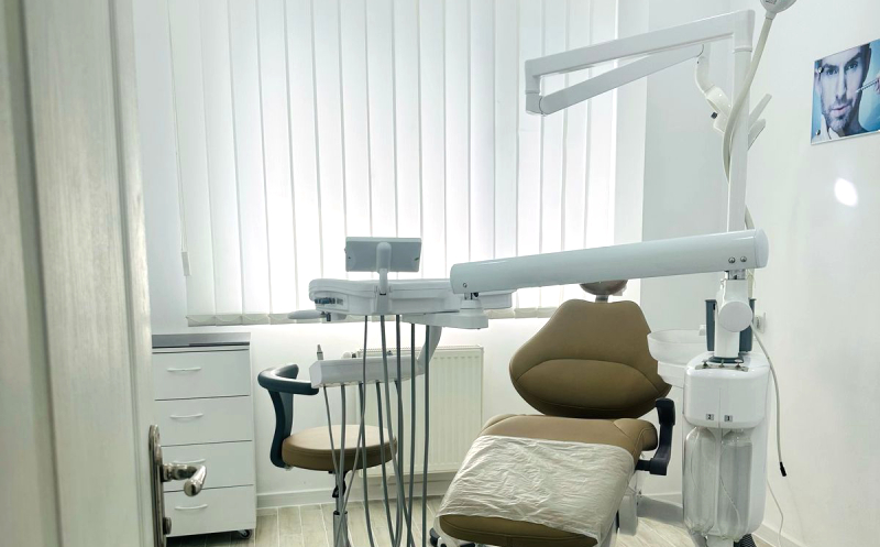 Take advantage of the discount on artistic tooth restoration using the impression method at GeoDent & Aesthetics. image 1