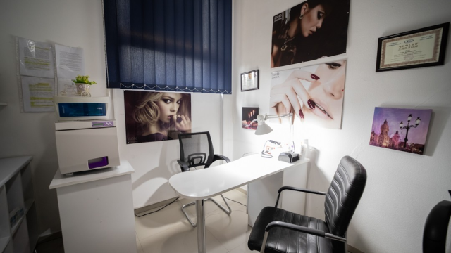 ისარგებლე ფასდაკლებით ფრჩხილების დაგრძელებაზე გელით, LUX კლასის ბრენდის გელით აიშა (დადიანი)-გან image 5