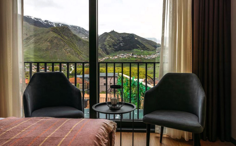 შექმენი დაუვიწყარი მოგონებები სასტუმრო მემუარ ყაზბეგში image 18