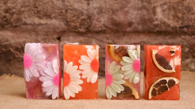 მიუძღვენი დრო საკუთარ თავს - აირჩიე ფერები, შექმენი ფორმები და დატკბი მშვიდი ატმოსფეროთი image 3