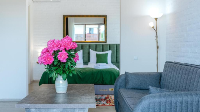 Take advantage of the discount on a two-guest stay with breakfast from Sunday to Thursday inclusive at Château & Winery Mosmieri. image 7