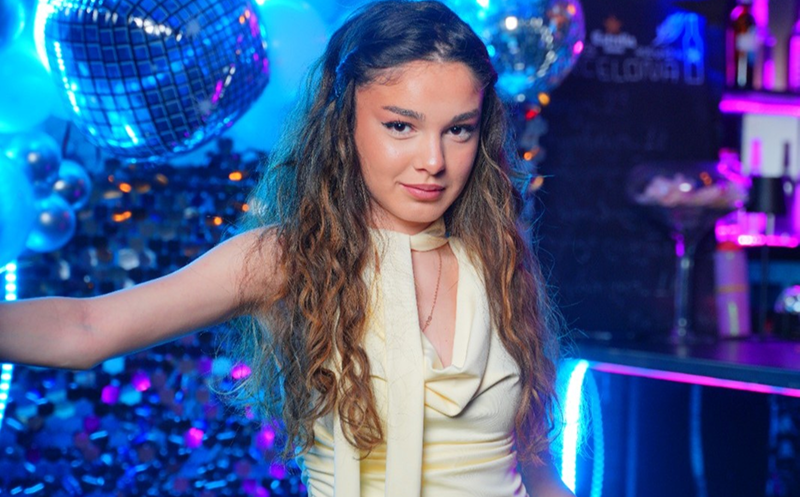 Private Teenage Party for 15, 20, or 25 Guests, featuring a DJ, Karaoke, and Gifts from Bar 28. 3