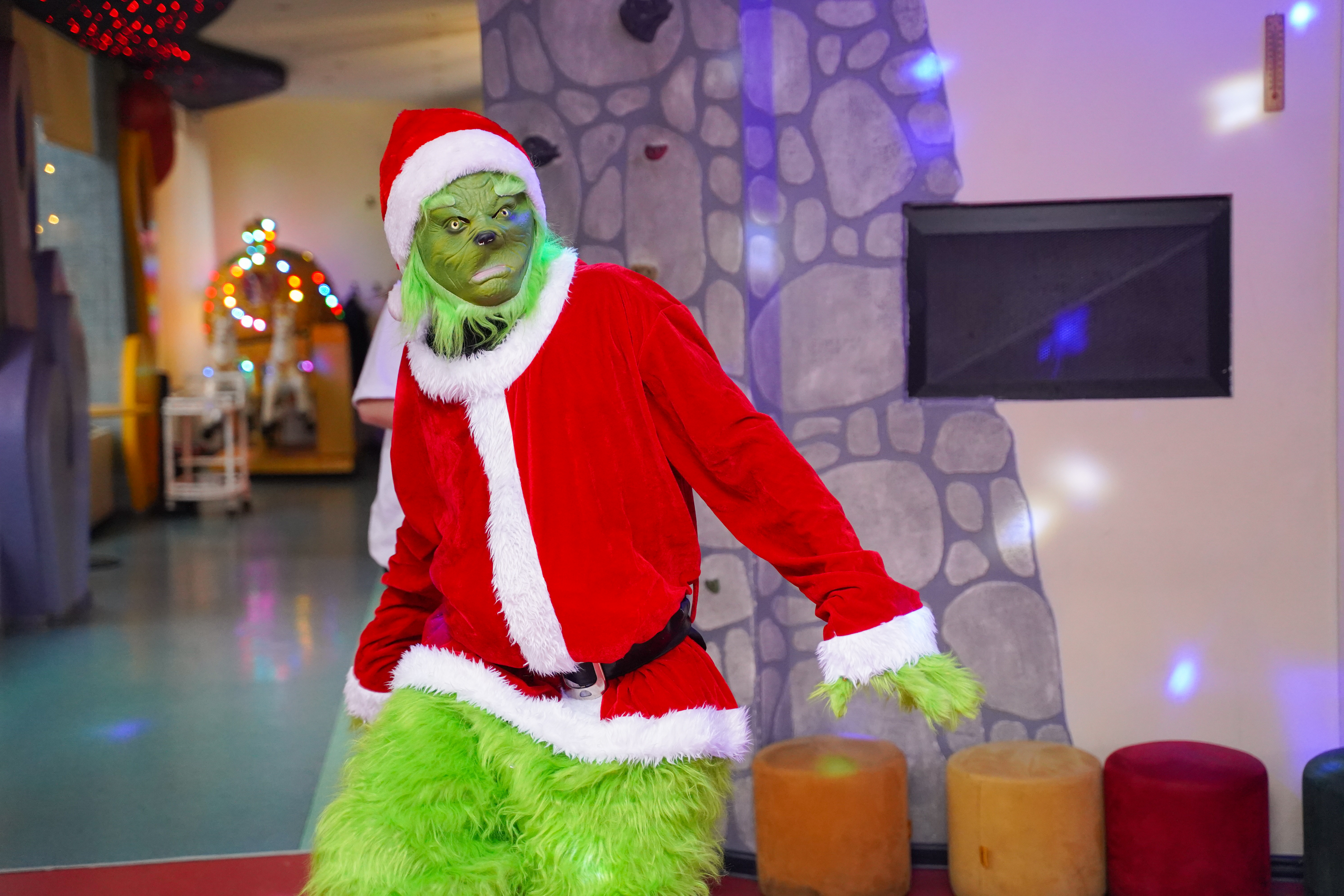 აირჩიე დაბადების დღის პროგრამა ან საახალწლო კარნავალი განსაკუთრებულ პირობებში დეჟავინოში image 11