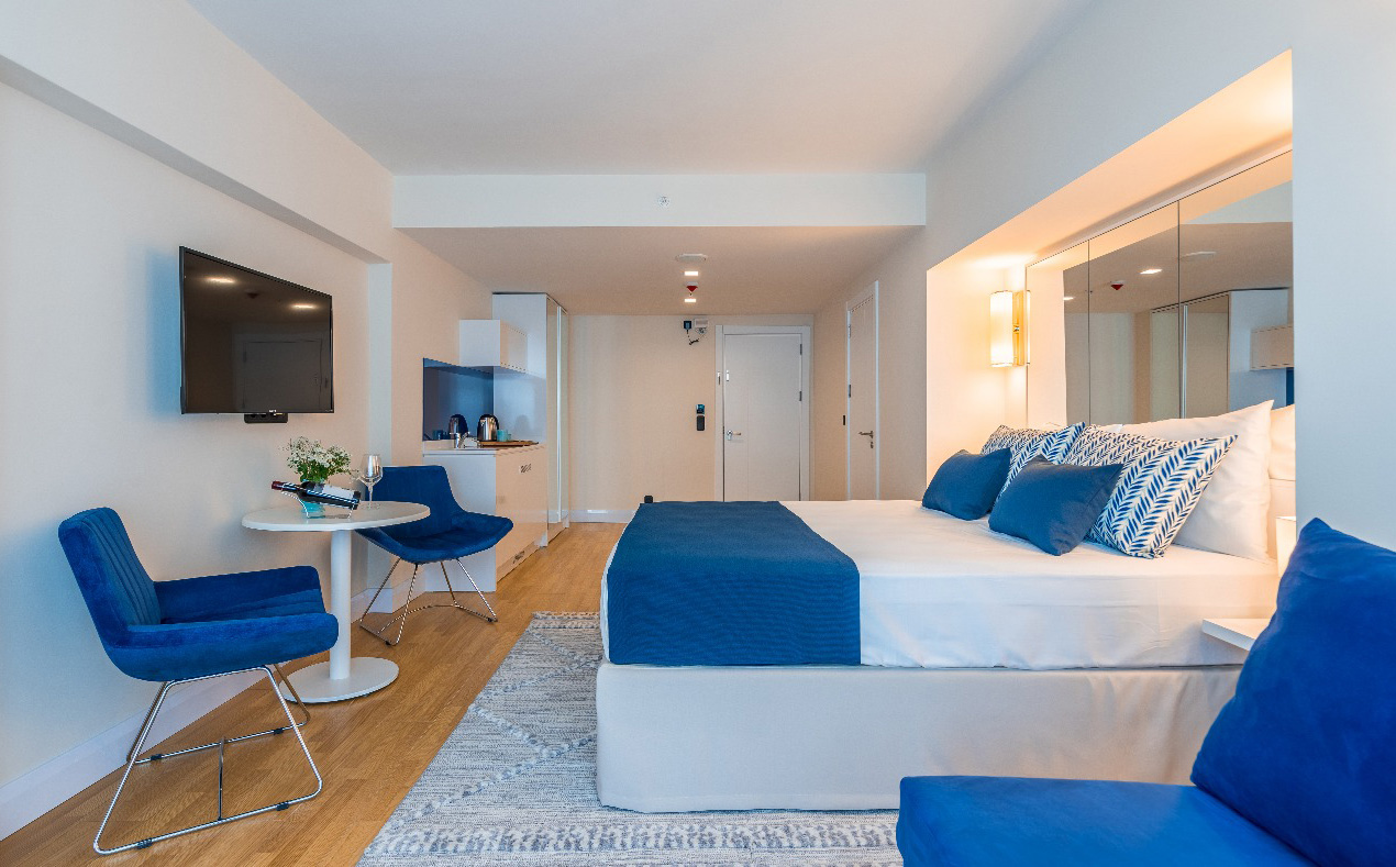 შექმენი დაუვიწყარი მოგონებები მეგობრეთან ერთად სასტუმრო ორბი სითიში 10