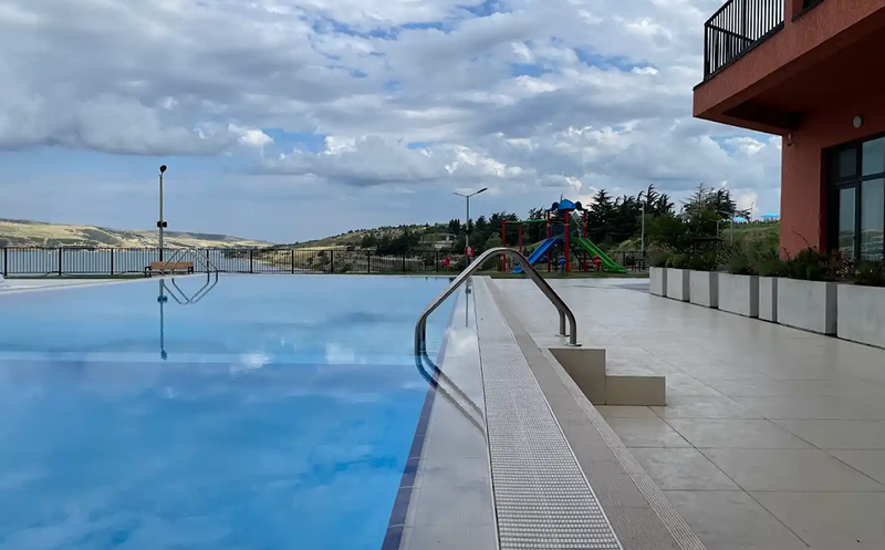 Enjoy sunny days at Gino Seaside's pool. 2