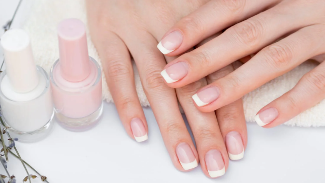 ისარგებლე ფასდაკლებით ნუნების მოწესრიგებაზე + გელ ლაქის გადასმაზე T.M Beauty Center -ში. image 1