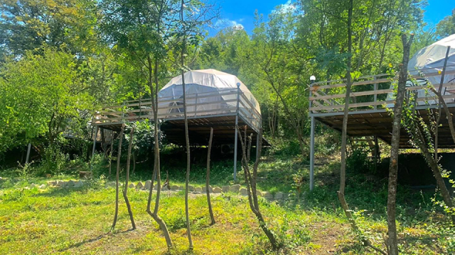 ისარგებლე ფასდაკლებით საოჯახო ნომერში 4 სტუმრის განთავსებაზე ბერხევა გლემპინგი | Berkheva Glamping -ში. image 16