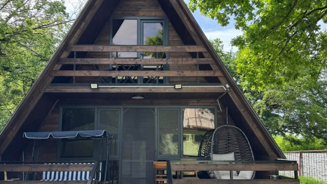 Take advantage of the discount on cottage accommodation at Bulachauri House in the Forest. image 9