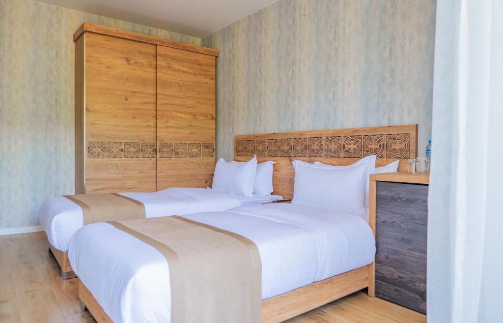 შექმენი დაუვიწყარი მოგონებები სასტუმრო საბადური ჰილსში. image 1