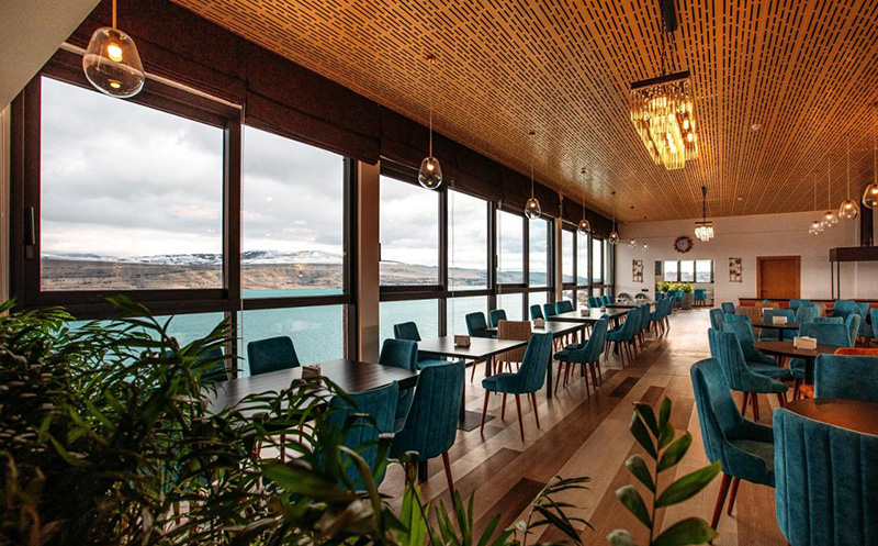 ისარგებლე ფასდაკლებით ნომერში 2 სტუმრის განთავსებაზე ზღვის ხედით ჯინო სისაიდ თბილისი | Gino Seaside Tbilisi -ში. image 3