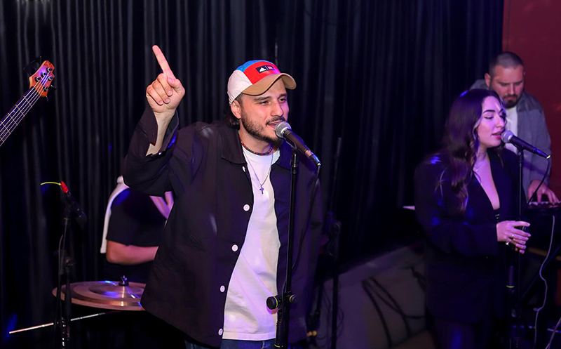 შექმენი განსაკუთრებული მოგონებები მეგობრეთან ერთად კარაოკე ბარ დაიმონდში image 5