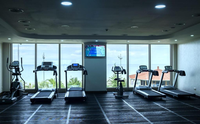 Unwind at Hotel Colosseum Marina Spa 6