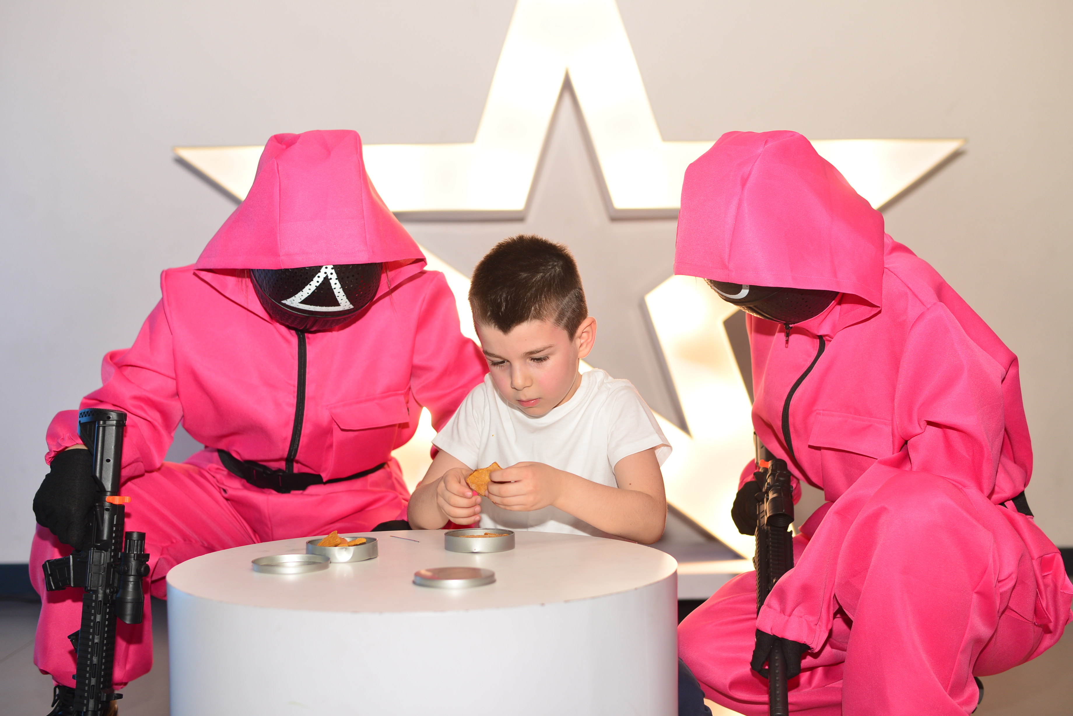 მრავალფეროვანი დაბადების დღის პროგრამა მაქსილენდში image 7