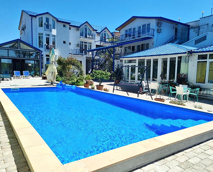 ბაზალეთი - ნომრები 2, 3 ან 4 სტუმარზე საუნით და აუზით