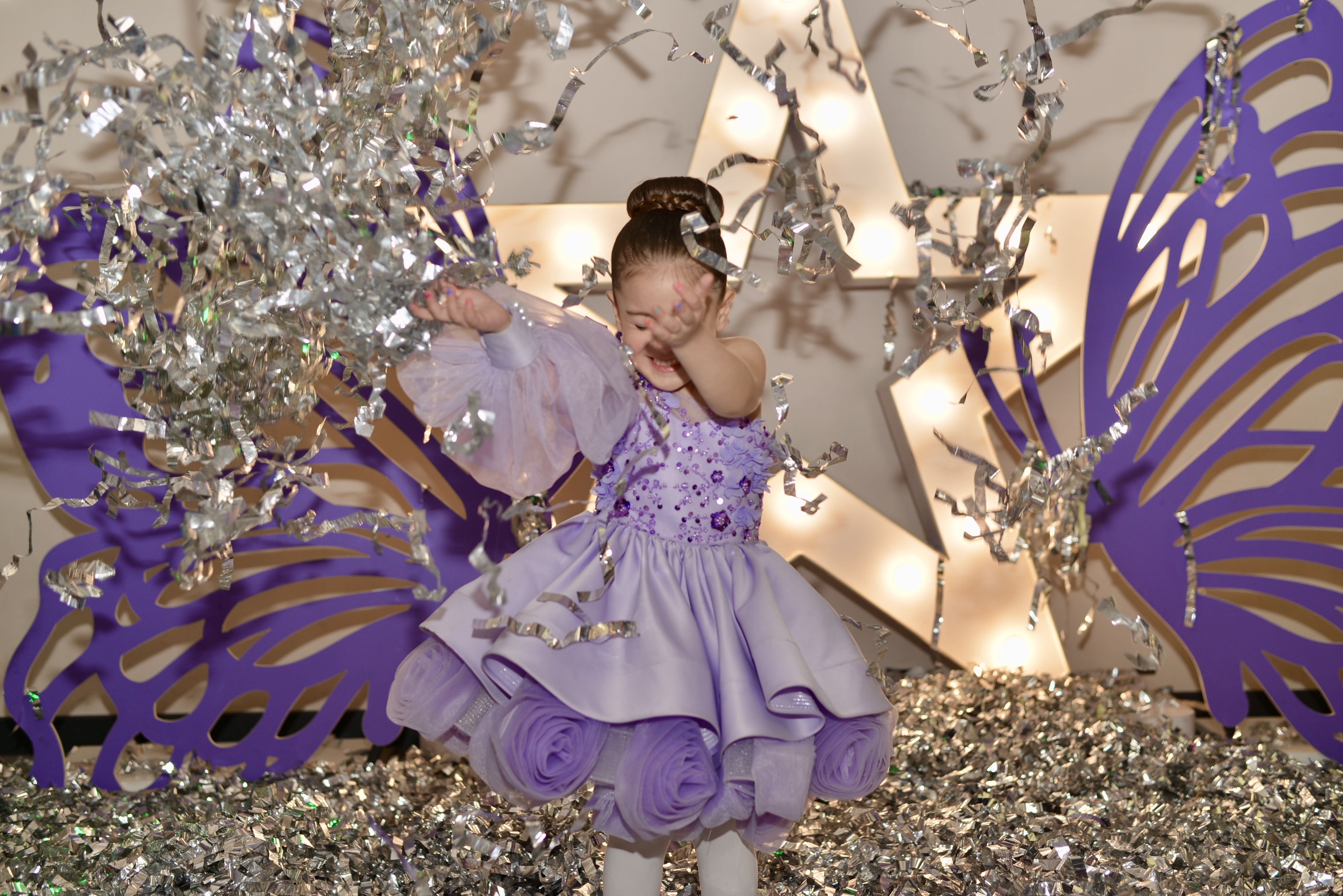 მრავალფეროვანი დაბადების დღის პროგრამა მაქსილენდში image 8