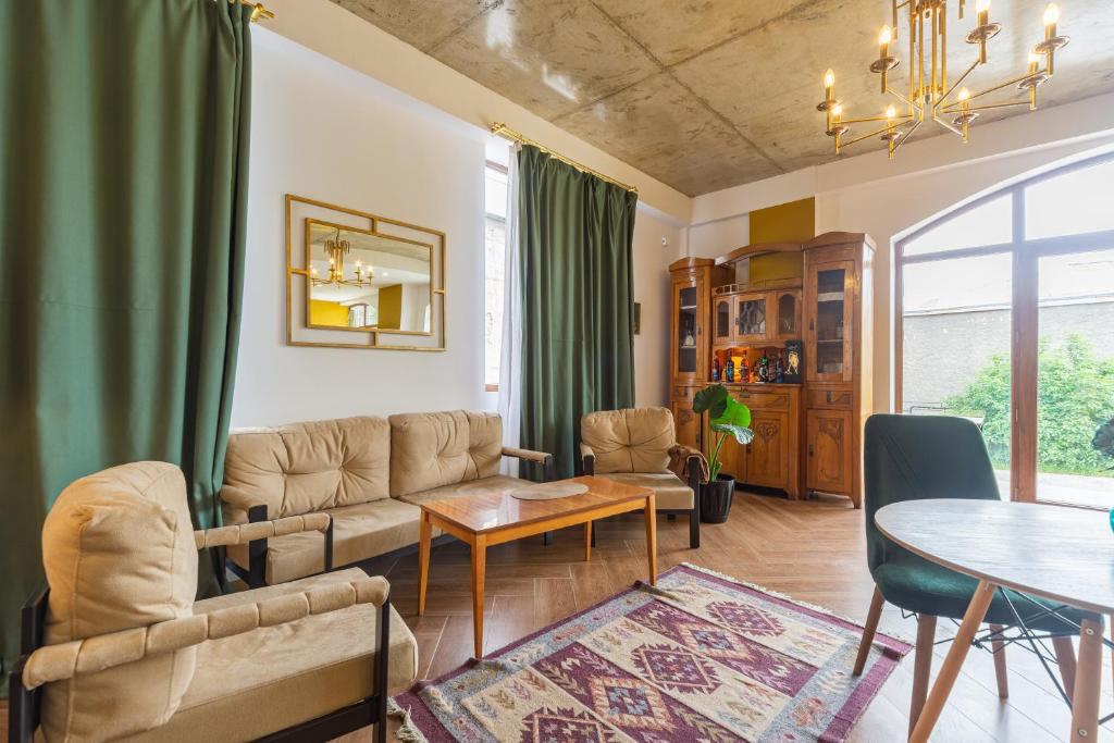 შექმენი დაუვიწყარი მოგონებები მია თელავში image 0