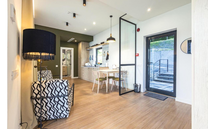 ისარგებლე ფასდაკლებით ნომერში 2,3 და 4 სტუმრის განთავსებაზე სასტუმრო კუნძული | Hotel Kundzuli -სგან. image 19