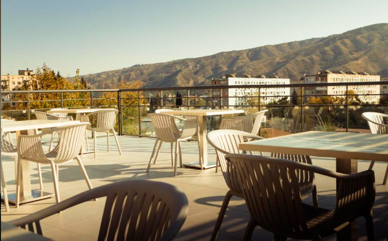 გაატარე დაუვიწყარი დრო სასტუმრო ვიქტორია ინნში image 0