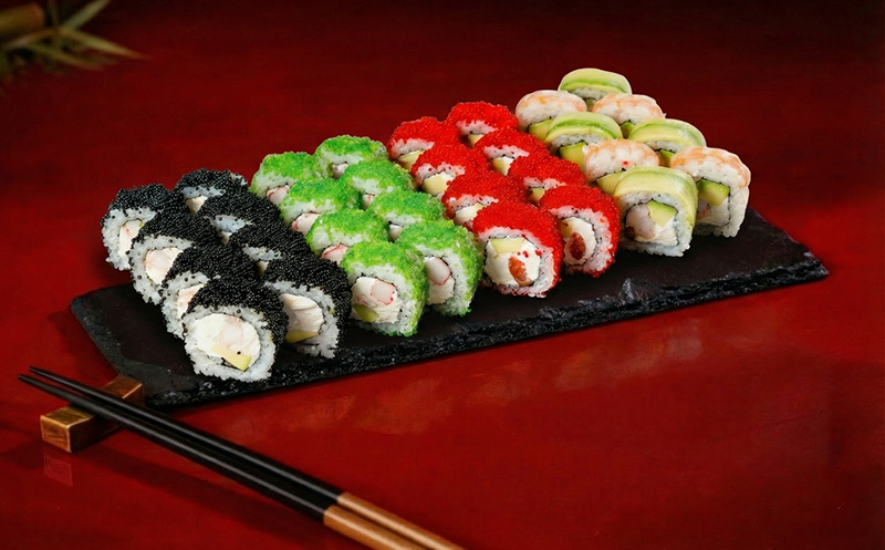 Create an unforgettable culinary experience with friends at Kimono Sushi. 2