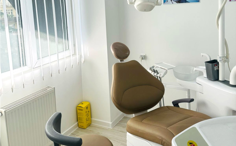 Take advantage of the discount on GeoDent & Aesthetics' three-stage teeth cleaning. image 3