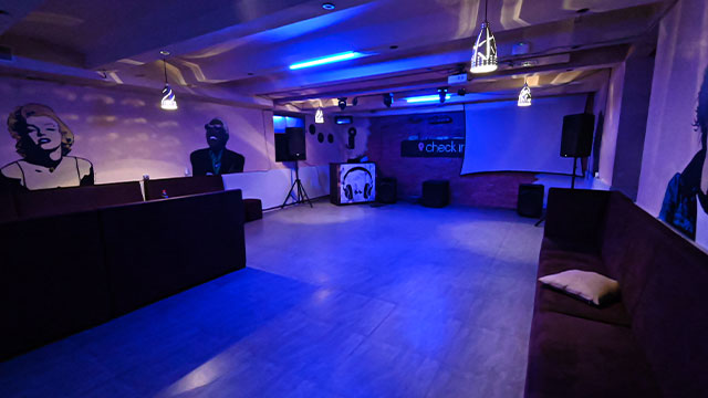 შექმენი დაუვიწყარი მოგონებები კარაოკე ბარ ჩექ ინში 8