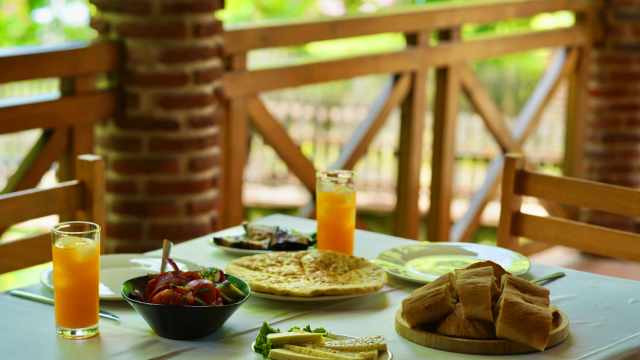 Take advantage of the discount on accommodation for 14+1 guests at Chateau Orberi cottage. image 6