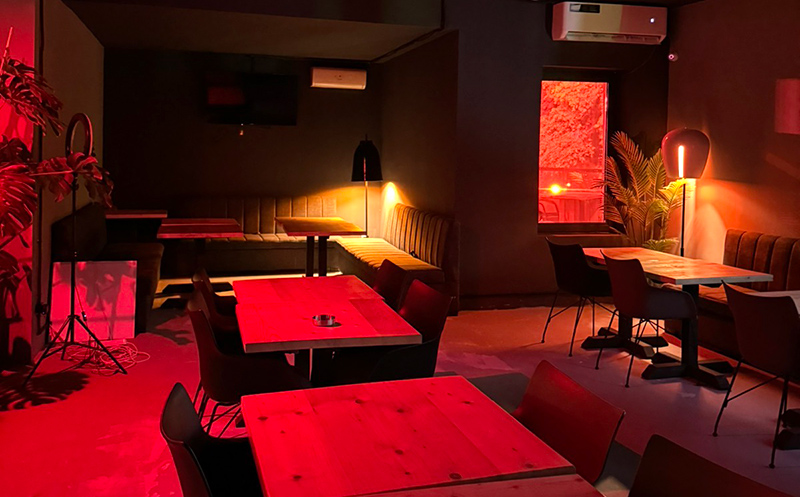Have an unforgettable time with friends at Zeg Bar. 2