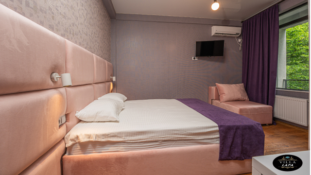 Take advantage of a discount on accommodation for 2 guests in room , from Monday to Thursday at Villa Lapa.  image 2