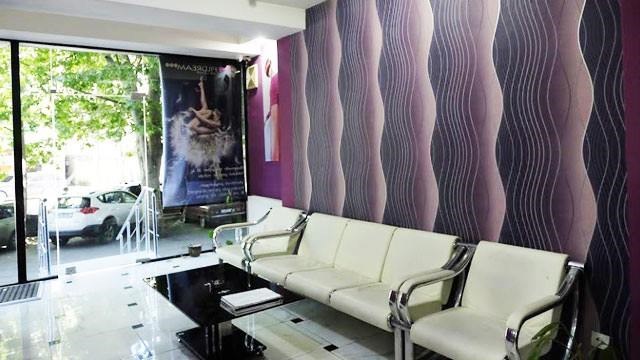 ისარგებლე ფასდაკლებით კლასიკურ მელირებაზე ფოლგით ან ქუდით, ტონირებაზე, საჩუქრად კი თმის კონტურული შეჭრა სილამაზის ცენტრი ჯიჯი / Jiji-ში. image 1