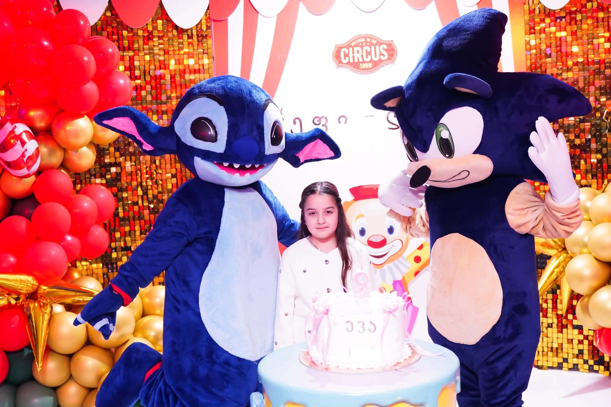 Select your preferred program and discover fun adventures in Happy Land. 12