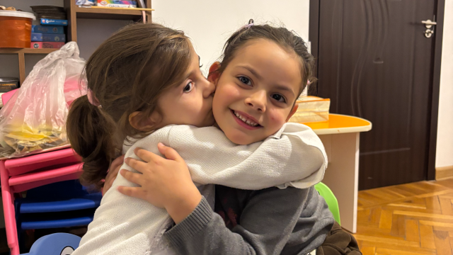 აღმოაჩინე სკოლამდელი გარემო, სადაც ბავშვები ბუნებრივად სწავლობენ, იზრდებიან და იძენენ ახალ უნარებს image 11