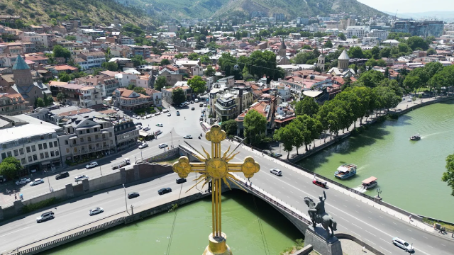 ისარგებლე ფასდაკლებით ნომერში 2 სტუმრის განთავსებაზე ბრიქსი | Bricks -ში. image 12