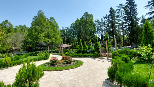 Enjoy a discount on a hotel room for two guests, including breakfast and lunch at Park Hotel Tskaltubo. image 13