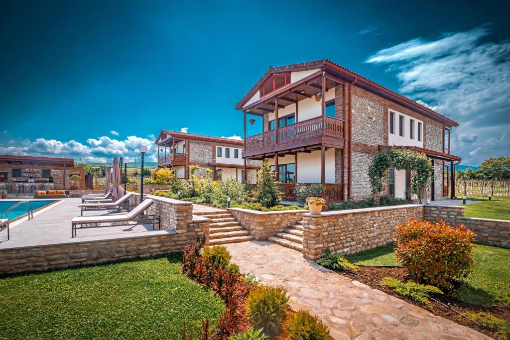 გაატარე უქმეები საყვარელ ადამიანთან ერთად კახეთში