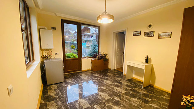 ისარგებლე ფასდაკლებით 2; 3 ან 4-ადგილიან ნომერში განთავსებაზე ბორჯომის საოჯახო სასტუმრო „გიომანი"-სგან. image 10