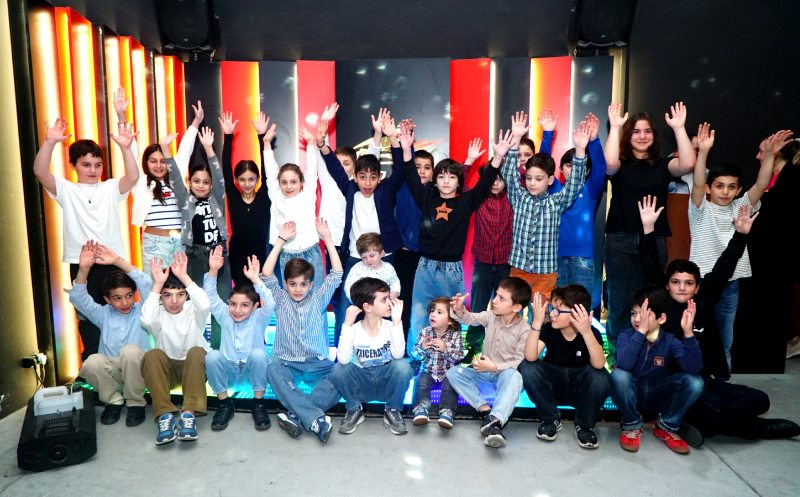Have an unforgettable time with friends at Astra Park. 2