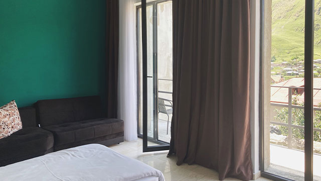 ისარგებლე ფასდაკლებით სასტუმროს ნომერზე შუშაბანდი ყაზბეგი / Shushabandi Kazbegi-ში. image 1