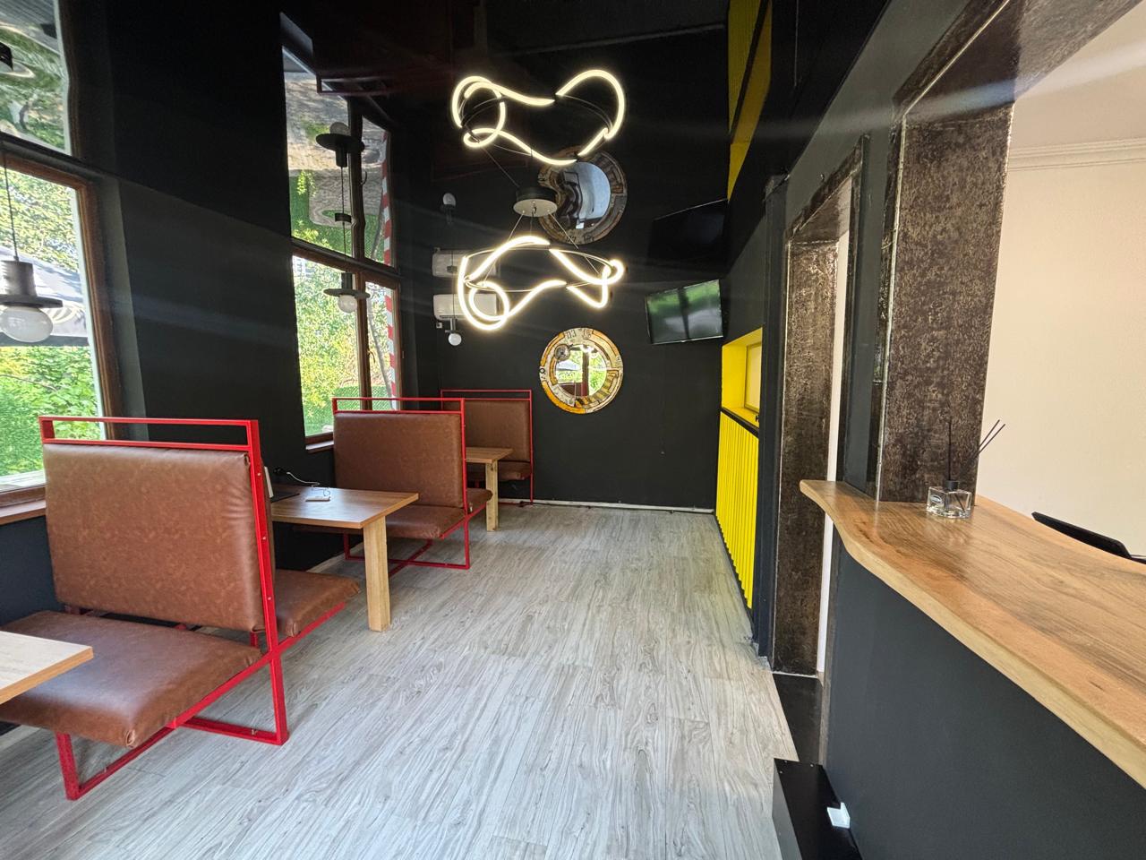 შეიძინე ნებისმიერი ბურგერი და მიიღე 20%-იანი ფასდაკლება image 10