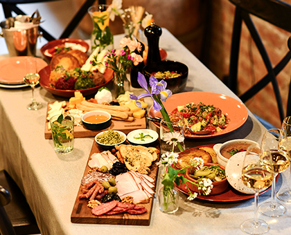 4 სახის მენიუ 4 სტუმარზე