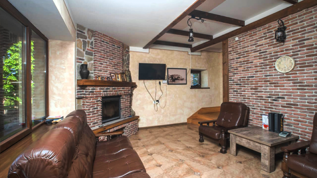 Take advantage of the discount on accommodation for 14+1 guests at Chateau Orberi cottage. image 13