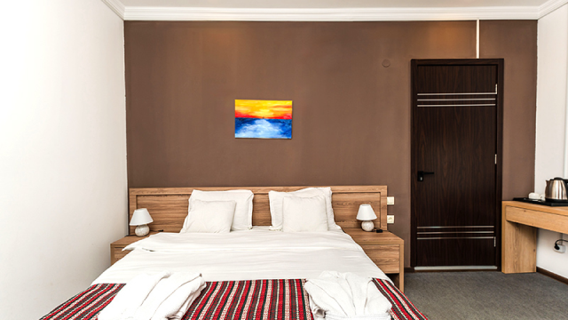 Enjoy a discount on hotel rooms for 2, 3, and 4 guests at Vineyard Hotel & Winery. image 24