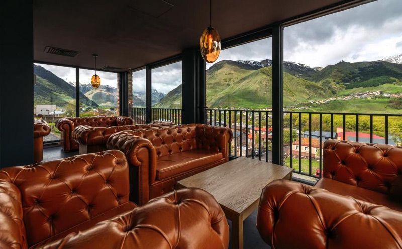 შექმენი დაუვიწყარი მოგონებები სასტუმრო მემუარ ყაზბეგში image 1