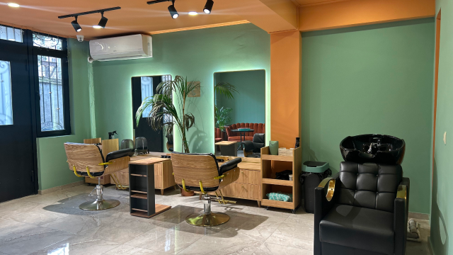 Take advantage of the discount on piercing services at Daphne Beauty Studio. image 3