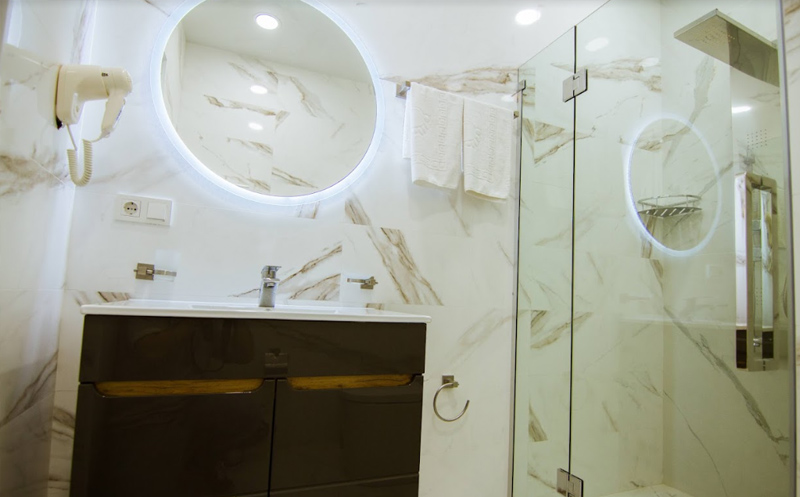 გაატარე დაუვიწყარი დრო სასტუმრო ვიქტორია ინნში image 11