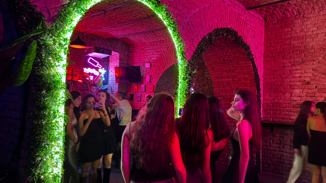 ისარგებლე ფასდაკლებით 10 ან 15 თინეიჯერზე გათვლილ წვეულებაზე ბეისმენთი | Basement -ში. image 8