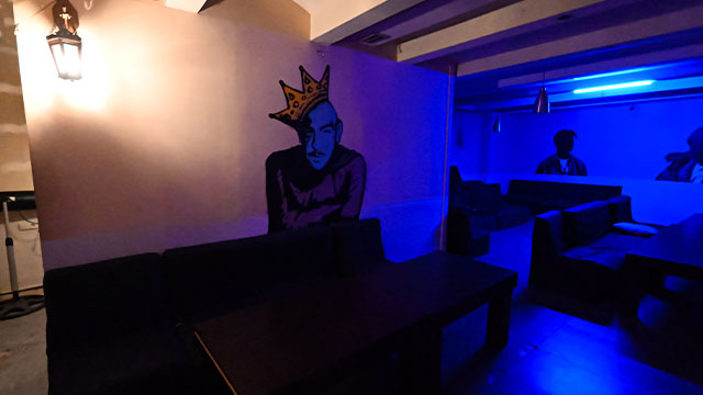 შექმენი დაუვიწყარი მოგონებები კარაოკე ბარ ჩექ ინში 16